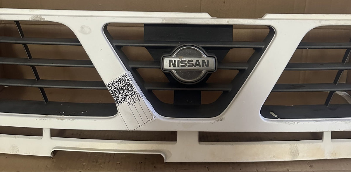 2010 Nissan Patrol - Grille