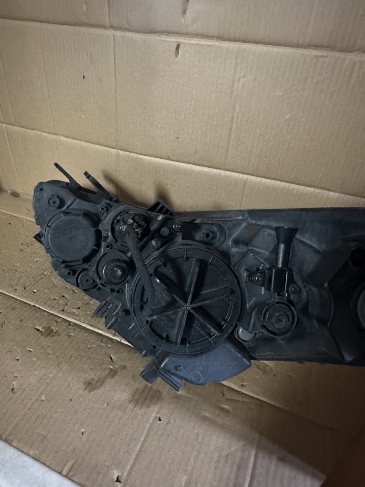 2013 Hyundai Elantra N/A - Right Headlight