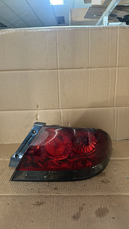 2004 Mitsubishi Lancer Sedan Right Taillight STANLEY P3101R