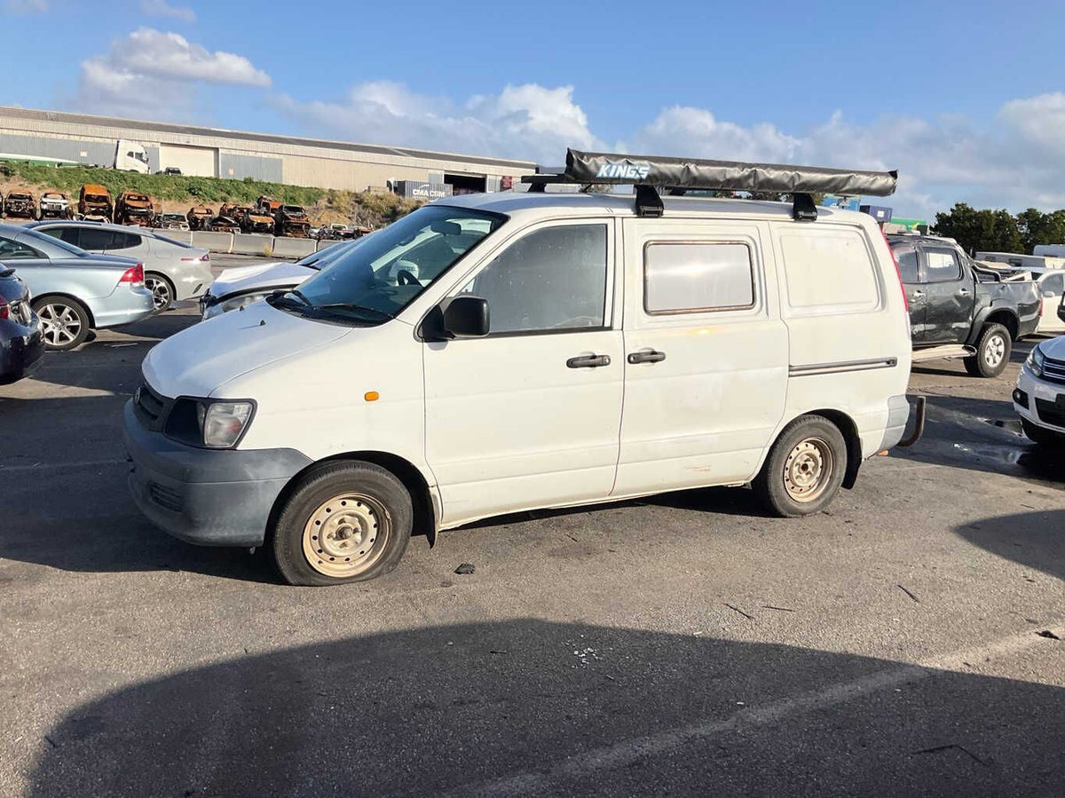 2001 Toyota Townace R40