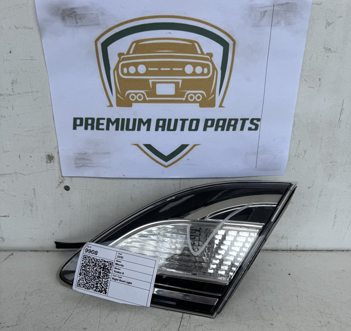 2010 Mazda Xedos 6 GH1052 Hatchback Right Boot Light