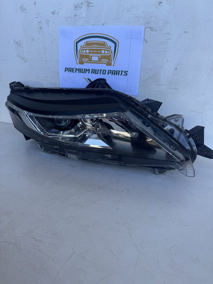 2023   Right Headlight