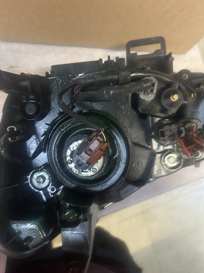 2010 Mitsubishi Outlander Outlander Station Wagon Right Headlight P8924