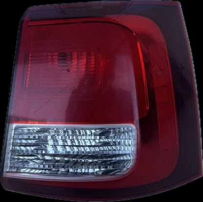 2014 Kia Sorento XM Station Wagon Right Taillight