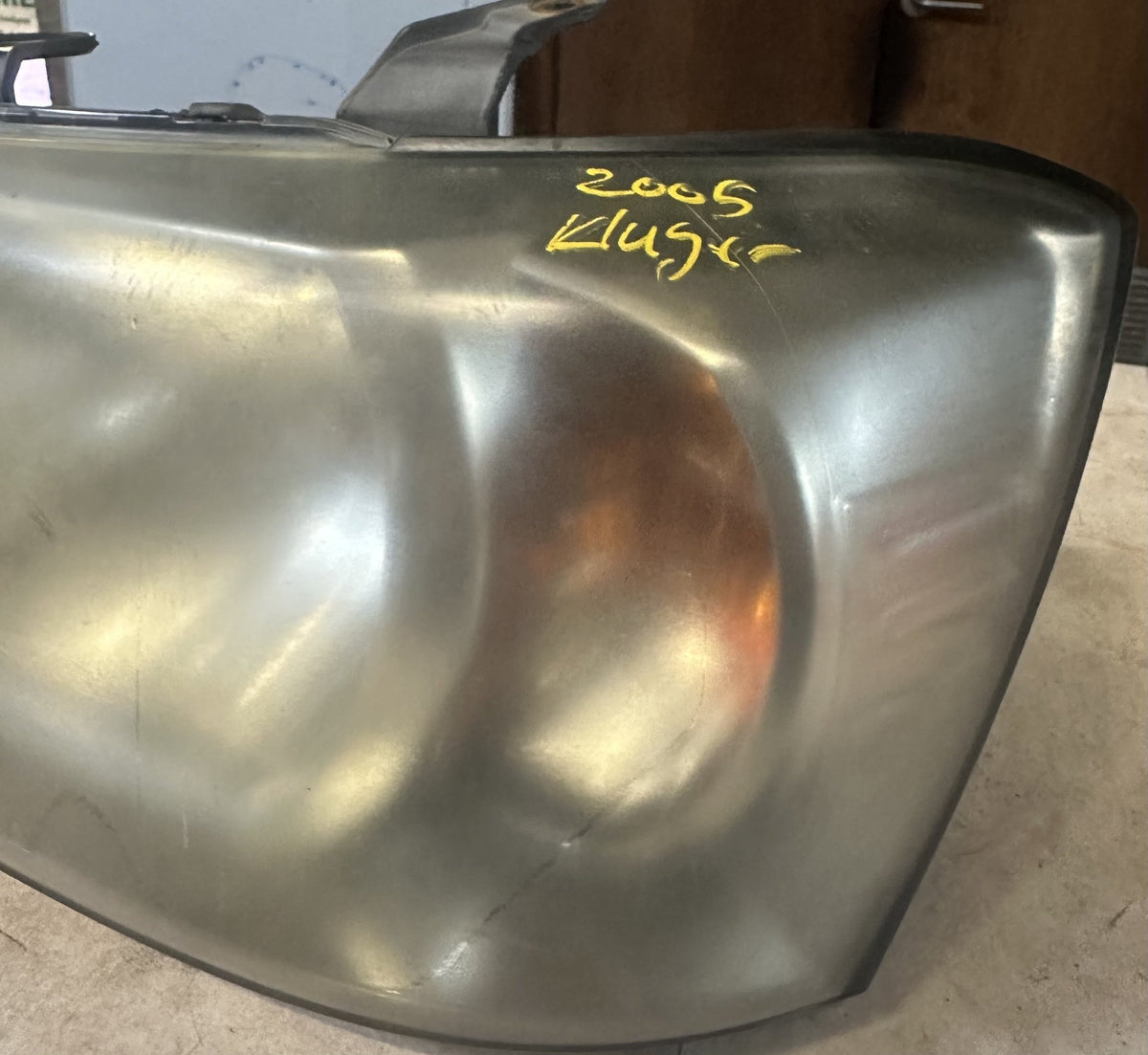 2005 Toyota Highlander - Left Headlight