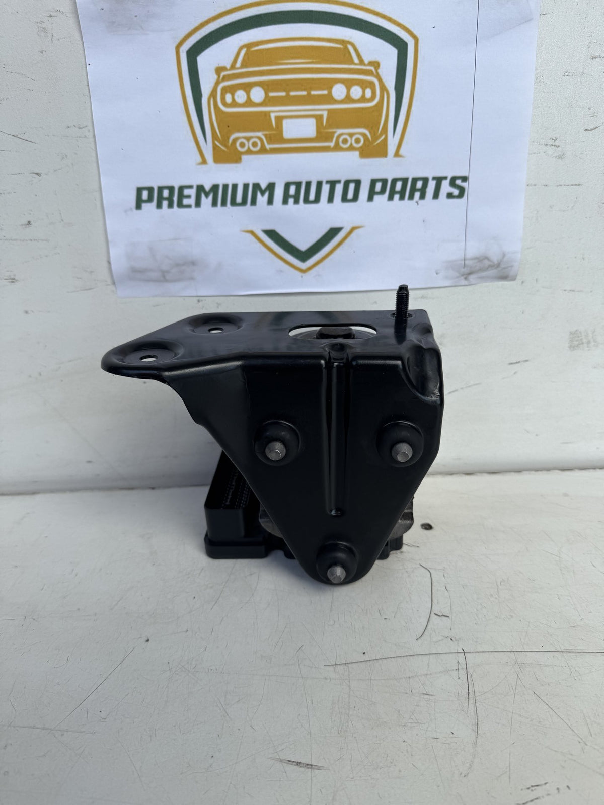2013 Volkswagen Caravelle Station Wagon ABS Pump 10.0212-0842.4