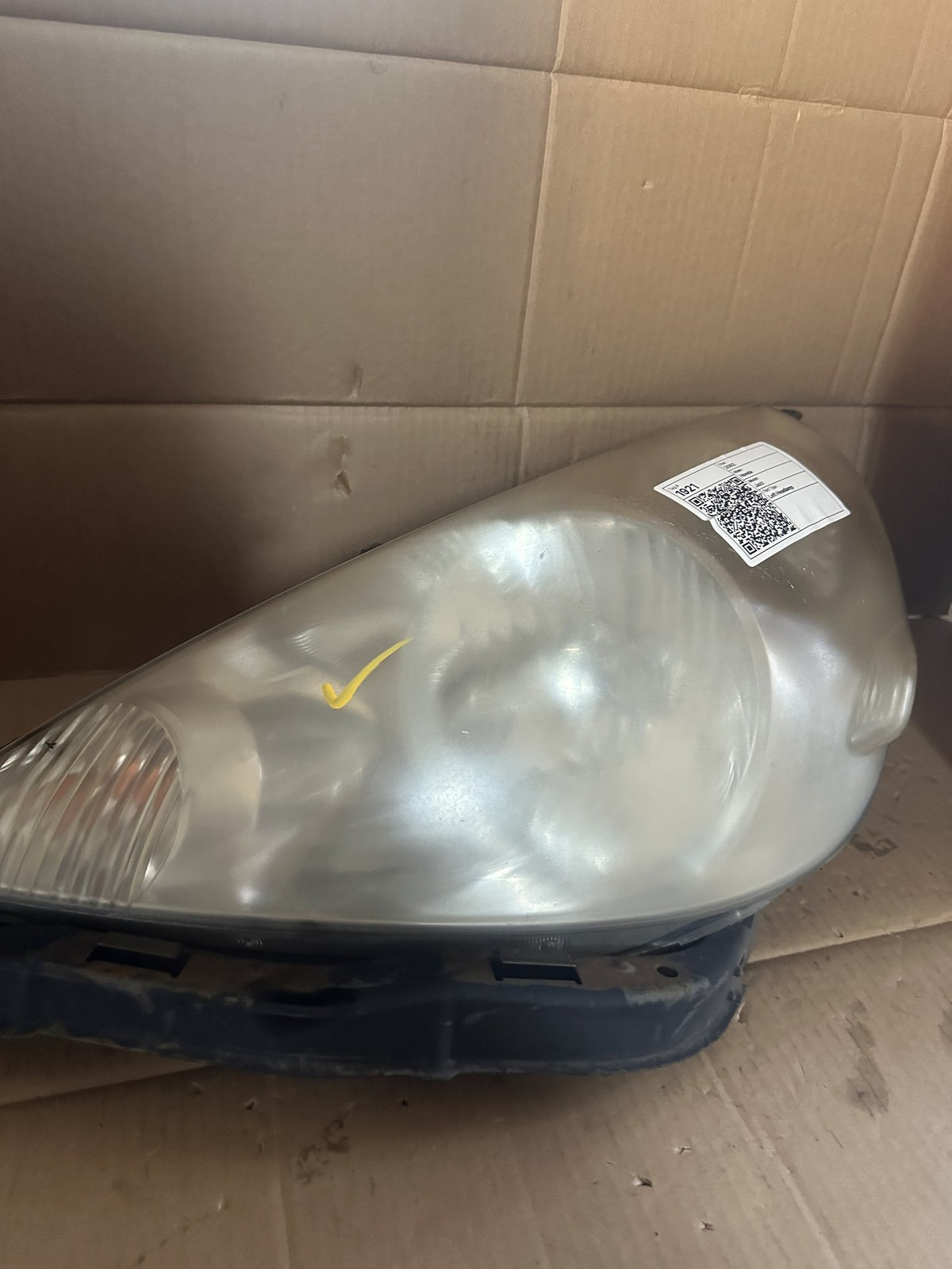 2002 Honda Jazz Hatchback Left Headlight P2188