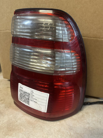 1998 Toyota Land Cruiser Land Cruiser Station Wagon Right Taillight 6070