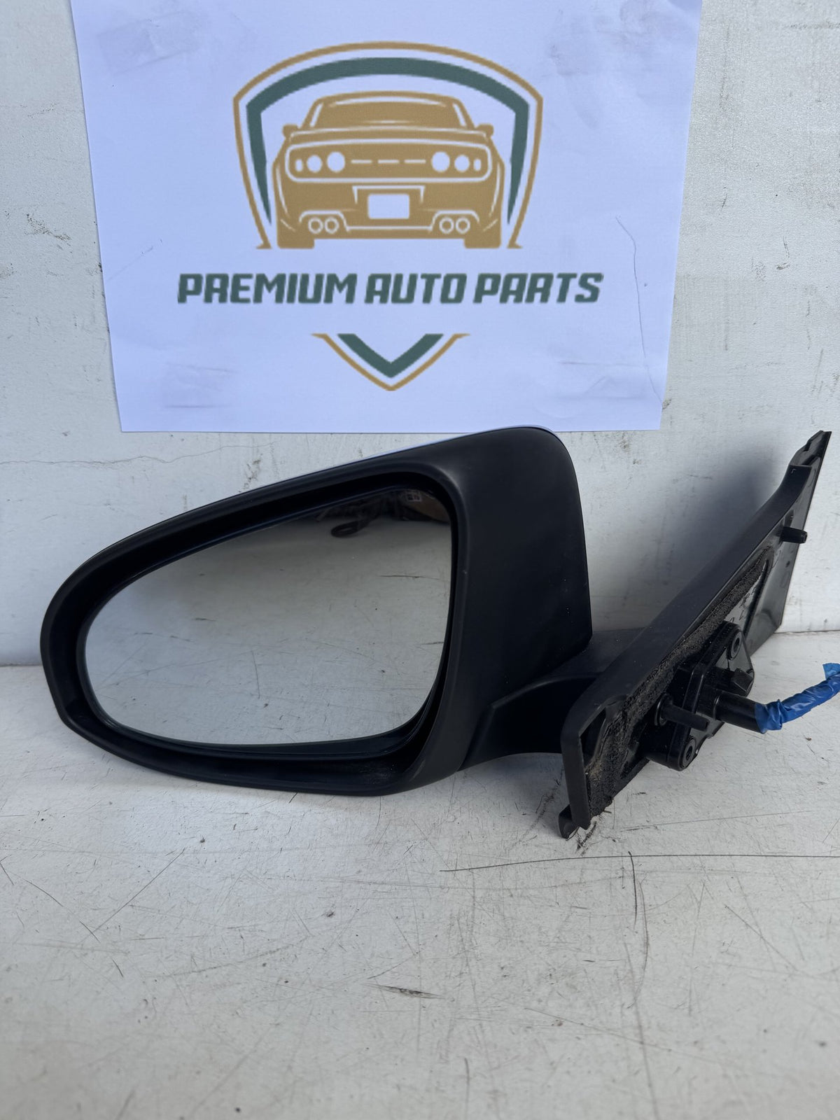 2014 Toyota Yaris Hatchback Left Door Mirror k96