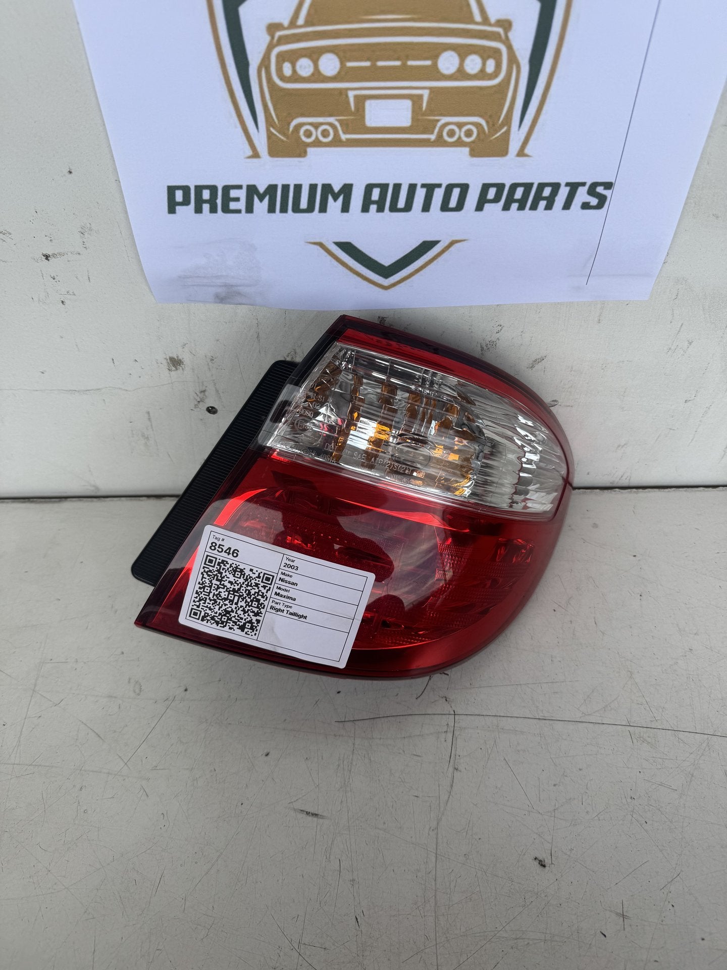 2003 Nissan Maxima Sedan Right Taillight