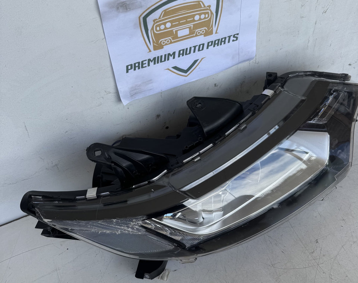 2017 Mitsubishi Outlander GF*W Station Wagon Right Headlight