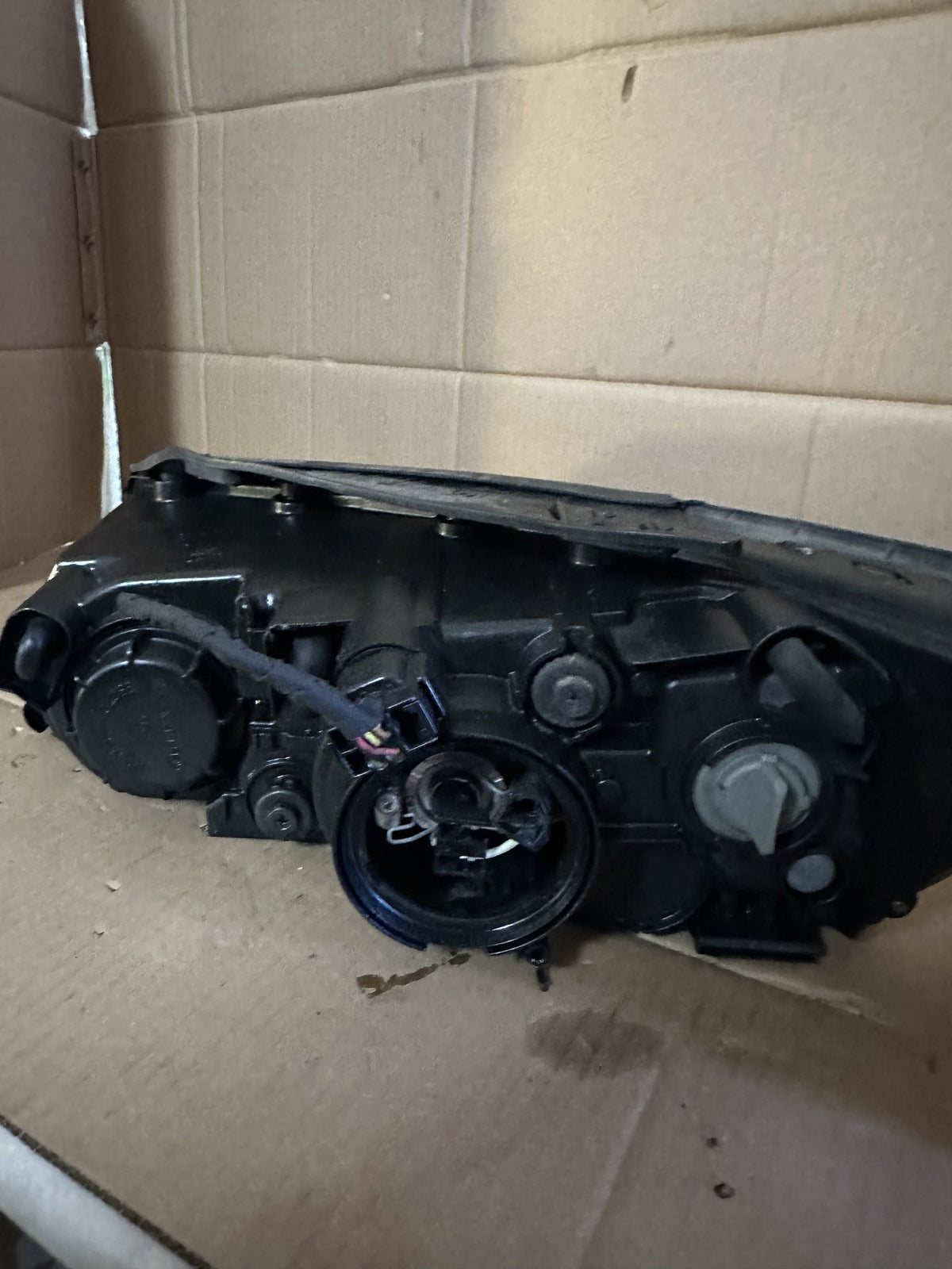 2007 Hyundai Sonata NF - Right Headlight