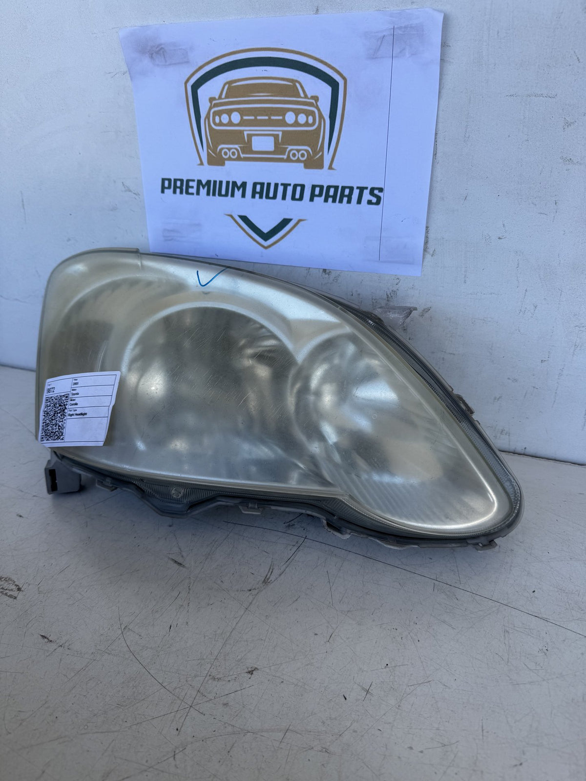 2005 Toyota Corolla E120 Hatchback Right Headlight