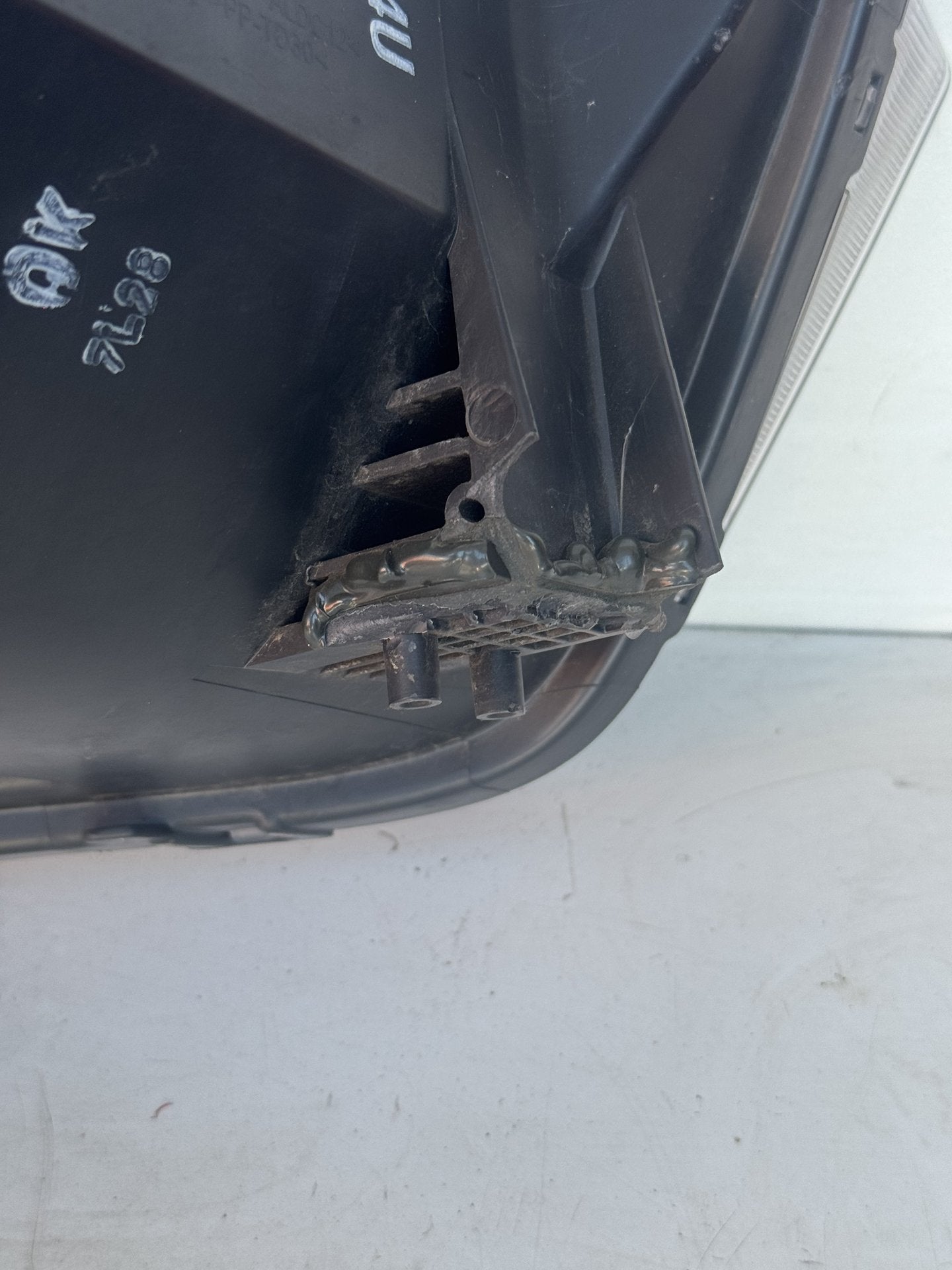 2018   Left Headlight