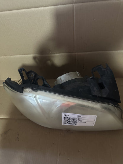 2006 Mazda Tribute - Right Headlight