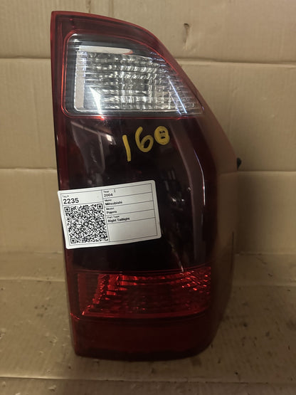 2004 Mitsubishi Pajero III NP - Right Taillight