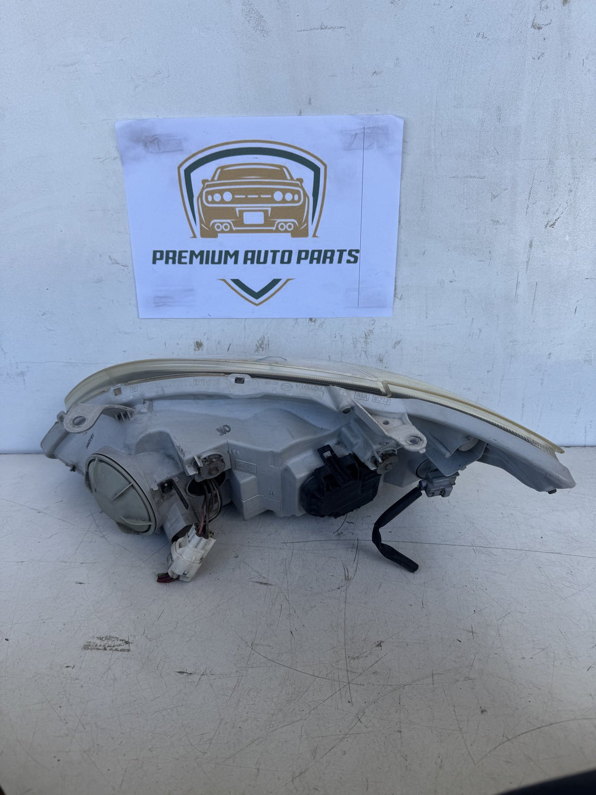 2005 Toyota Corolla E120 Hatchback Right Headlight