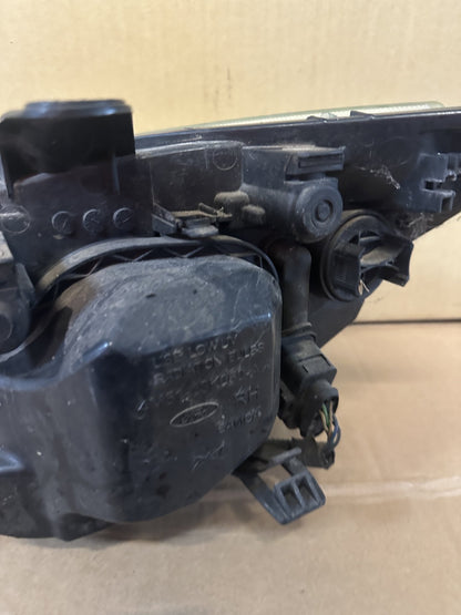 2006 Ford Focus Focus Ls Hatchback Right Headlight 4M5113K060