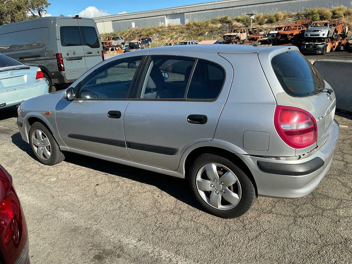 2001 Nissan Pulsar ST N16