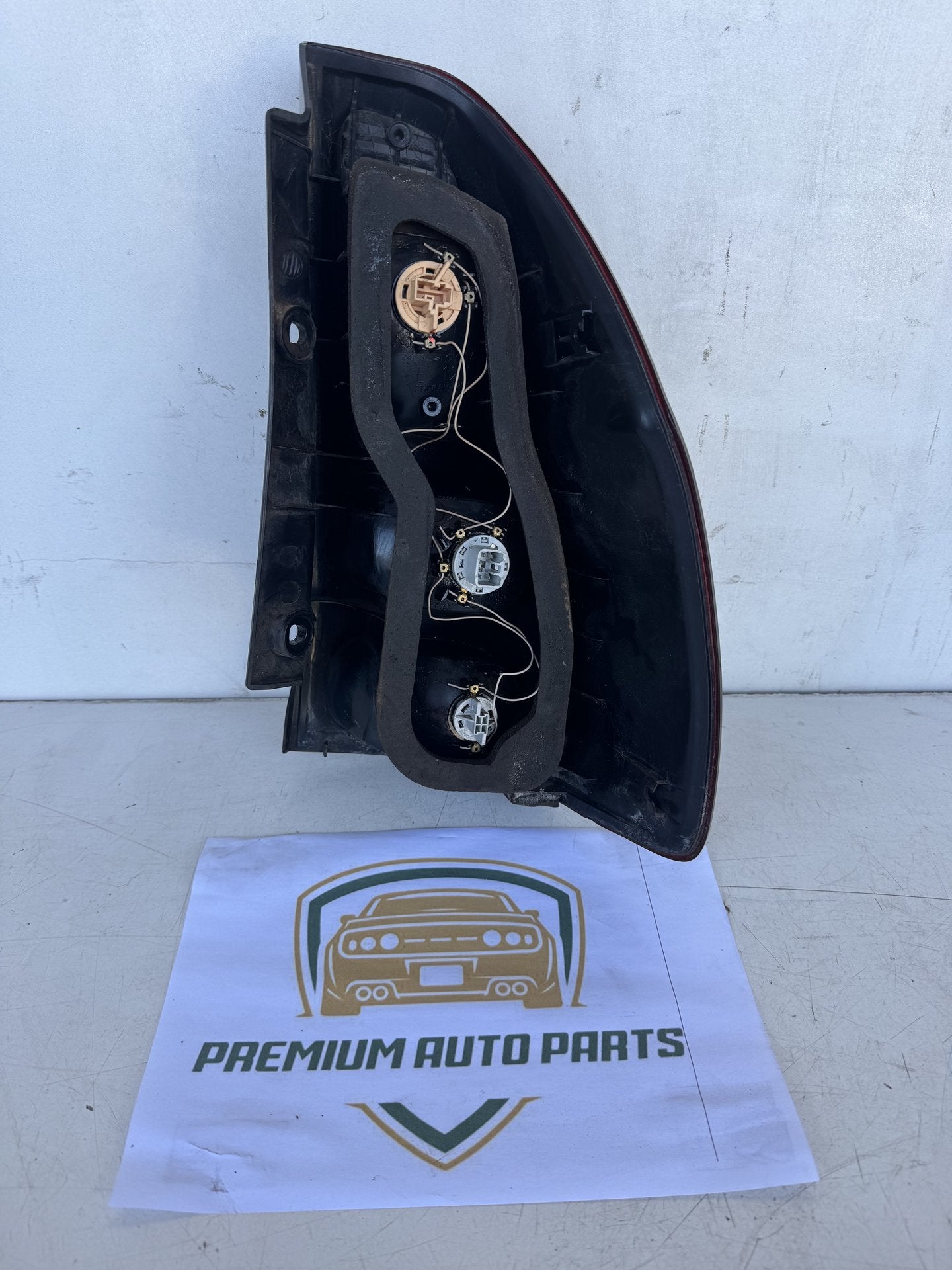 2007 Toyota Land Cruiser Station Wagon Left Taillight