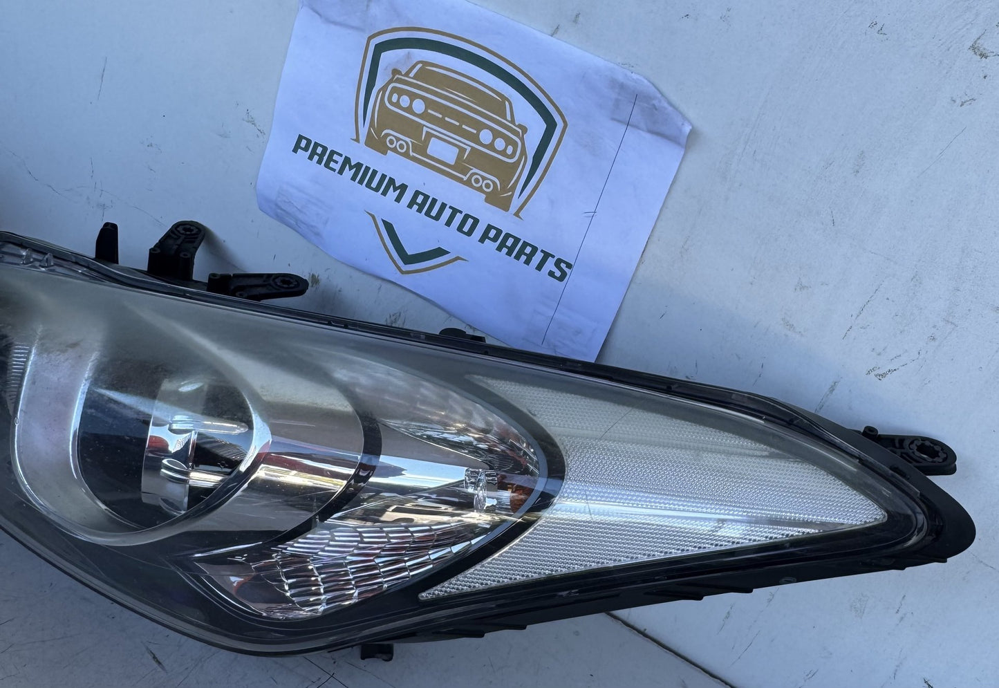 2015 Hyundai i30 GD Hatchback Left Headlight