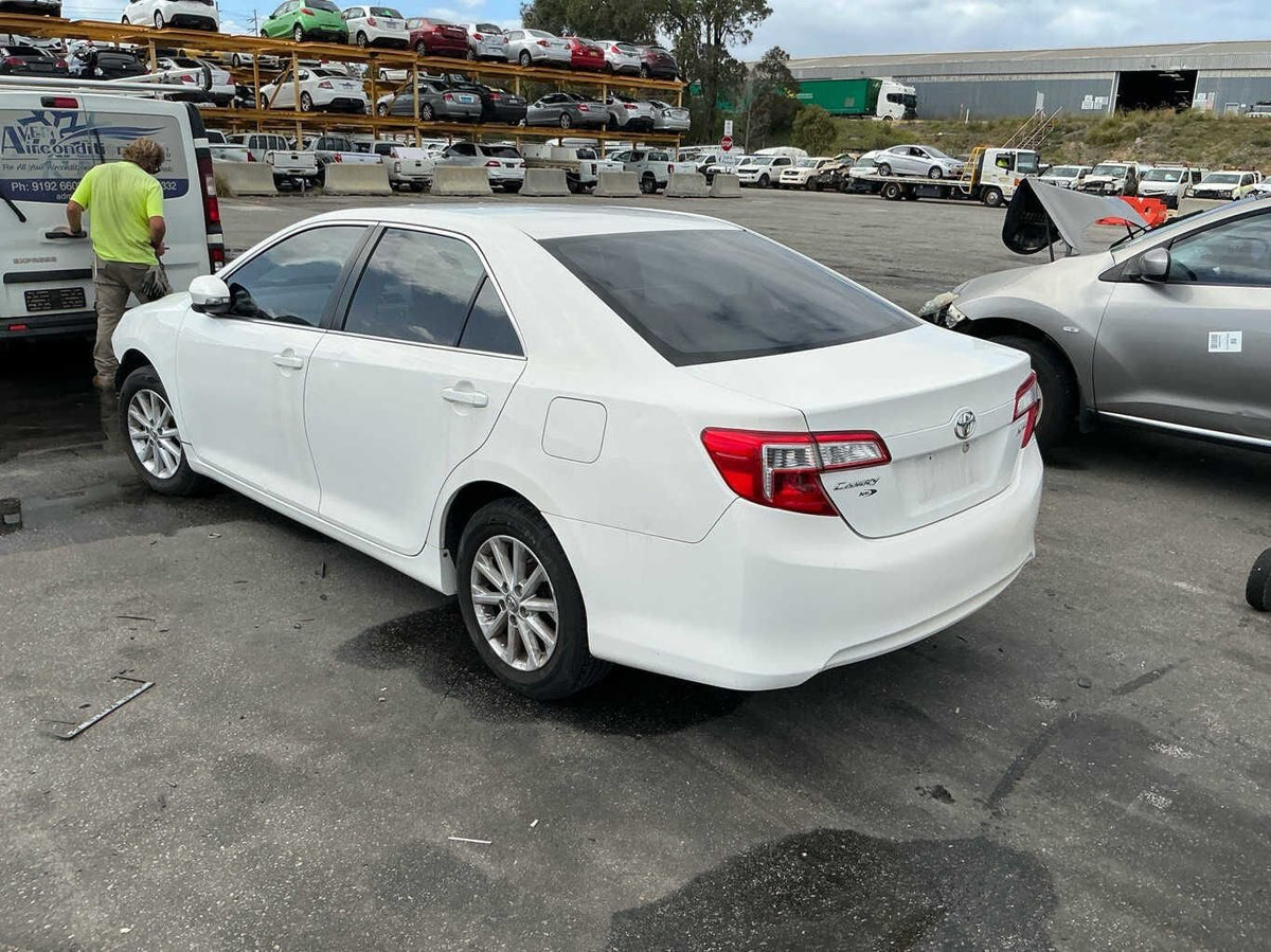 2013 Toyota Camry Altise XV50