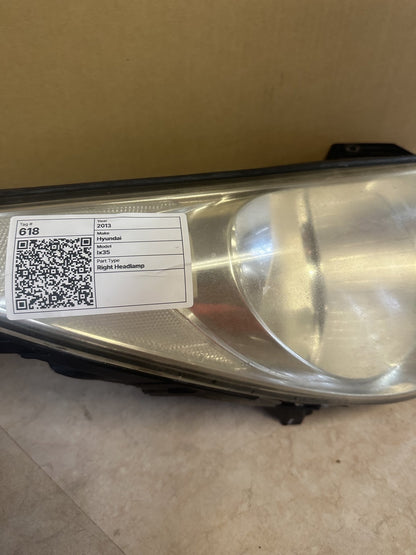 2013 Hyundai ix35 - Right Headlight