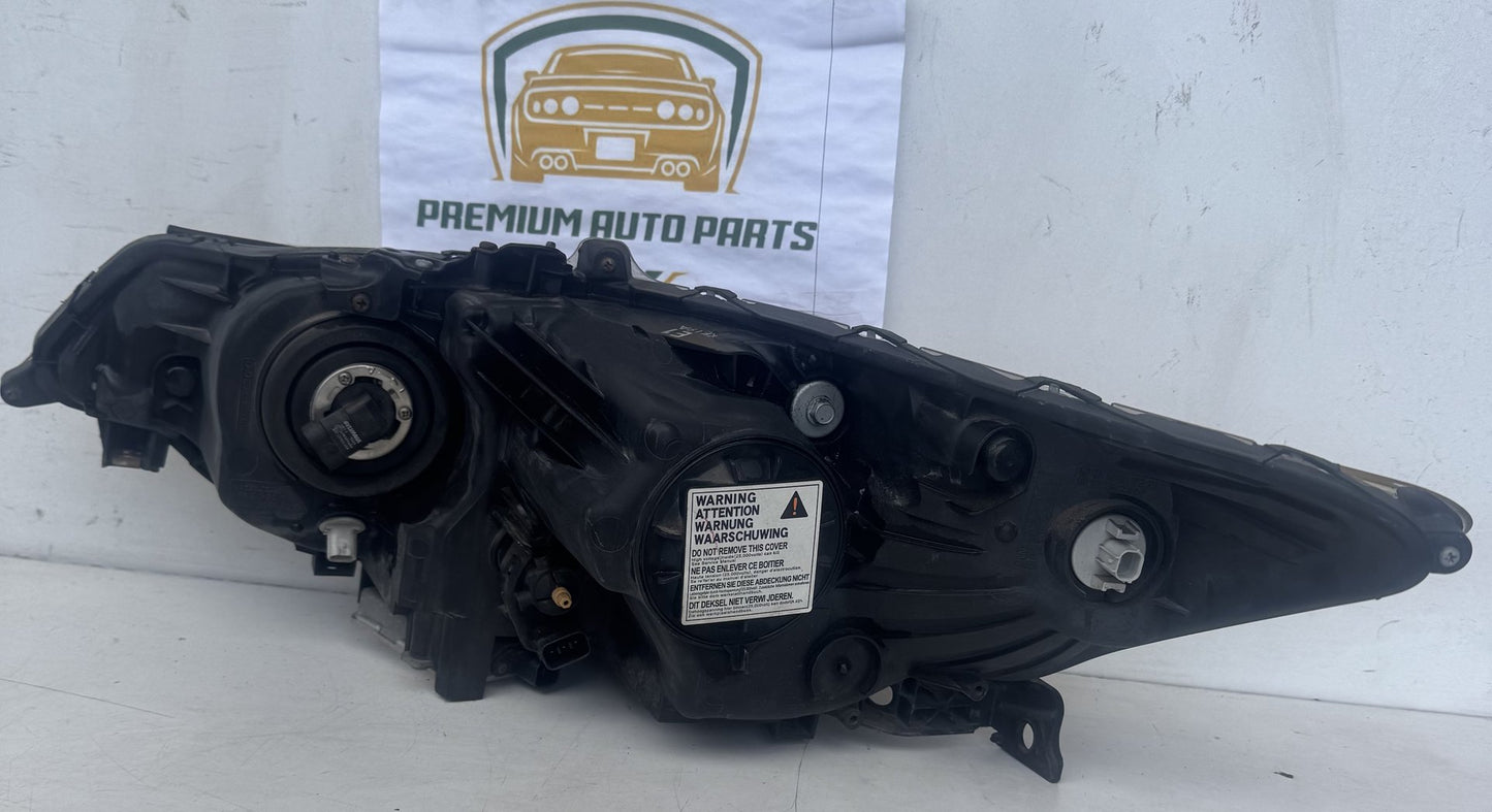 2009  CU Right Headlight