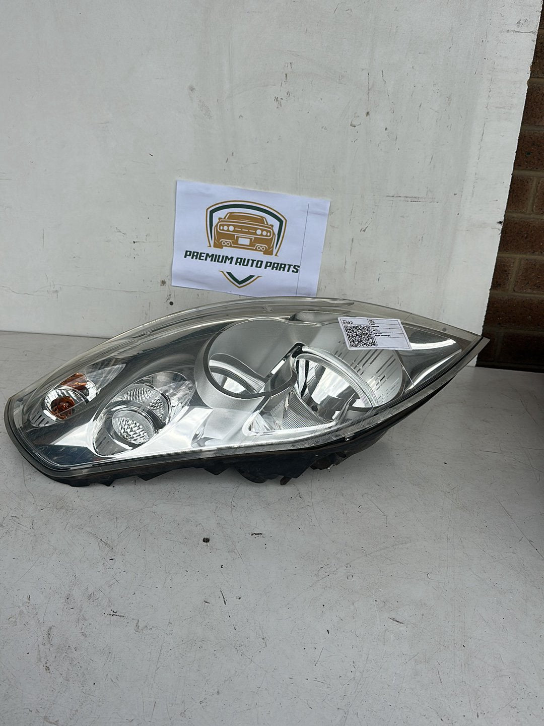 2016 Renault Master Cargo Van Right Headlight