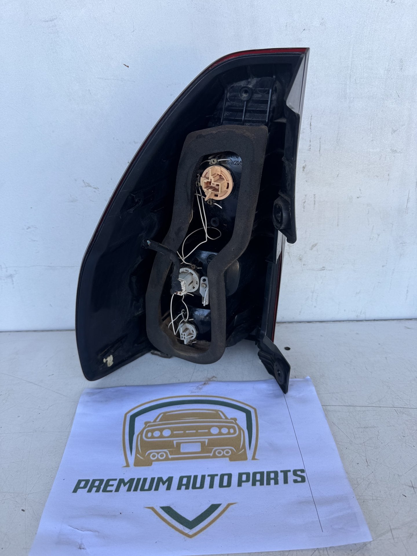 2007 Toyota Land Cruiser Station Wagon Right Taillight