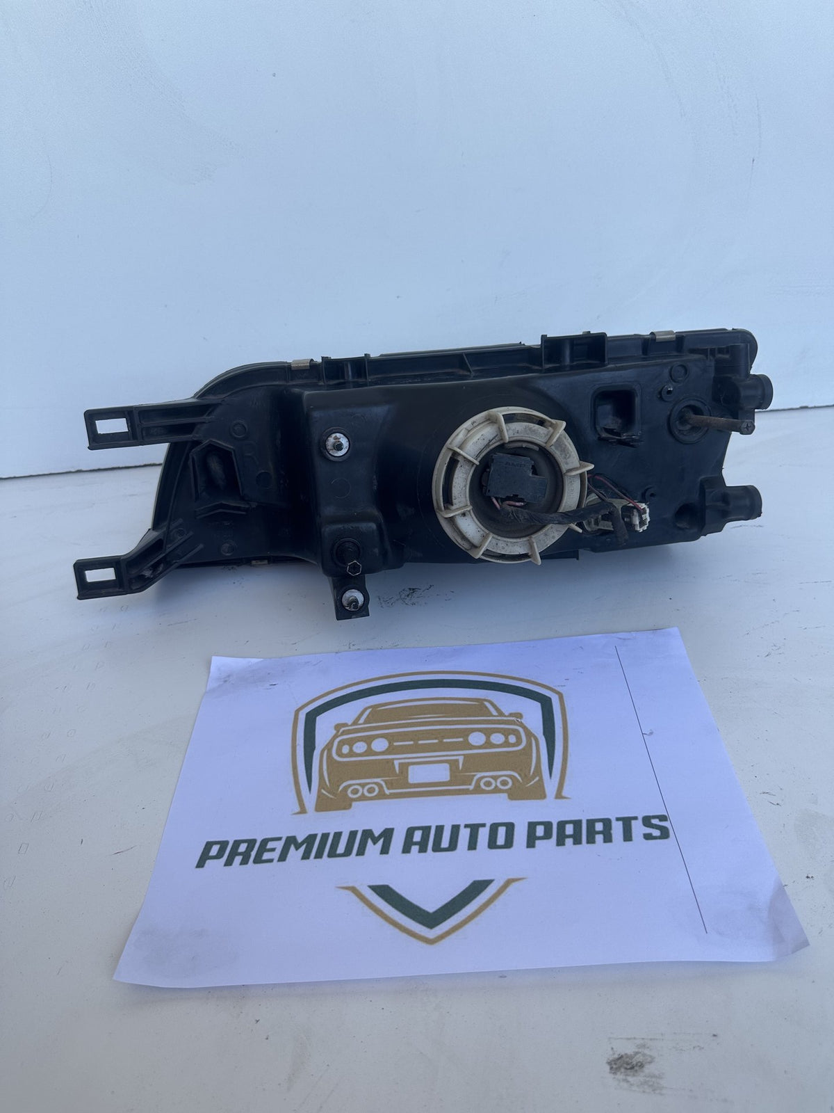 1998-2000 Nissan Pulsar Right Headlight ichikoh 1575