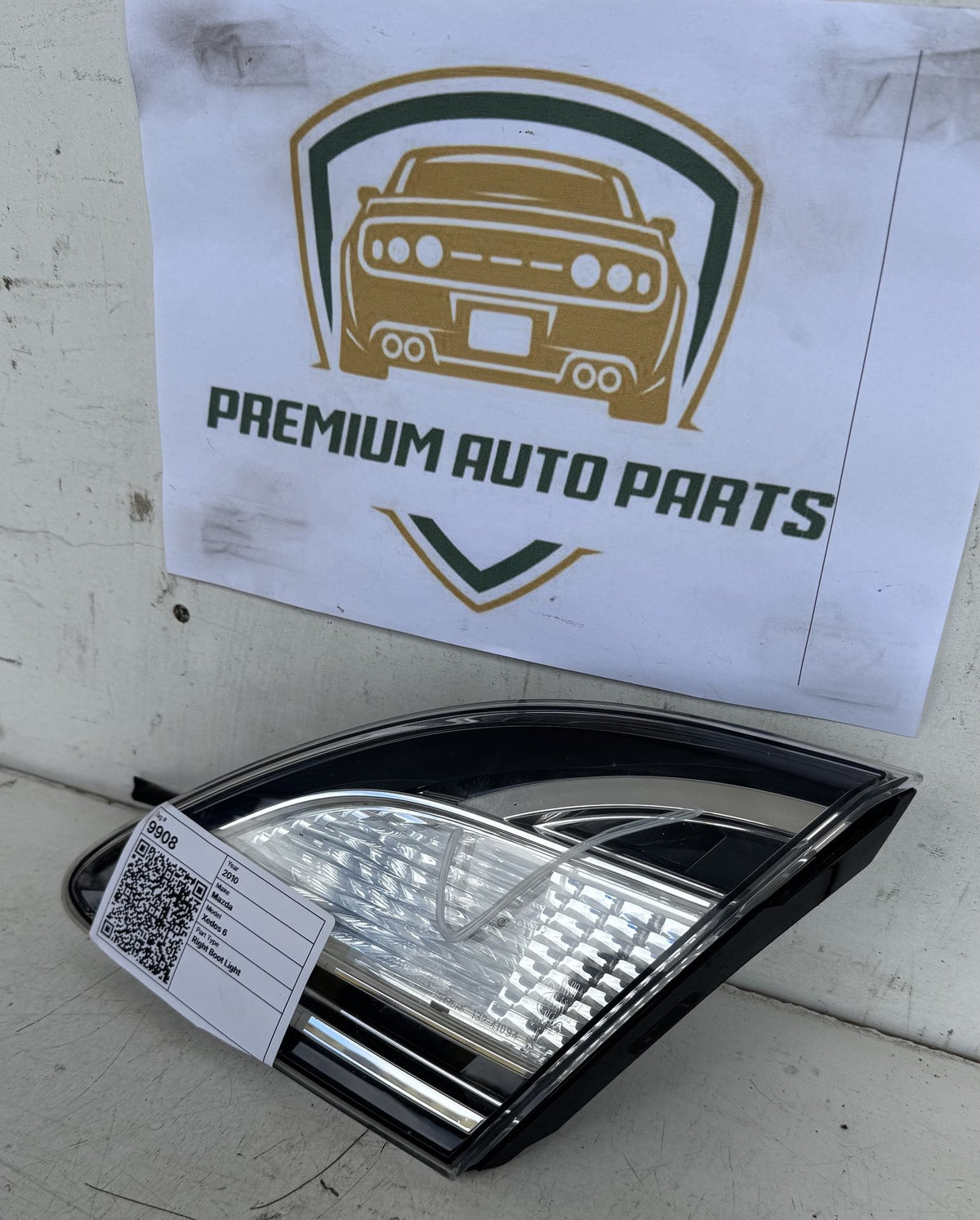 2010 Mazda Xedos 6 GH1052 Hatchback Right Boot Light
