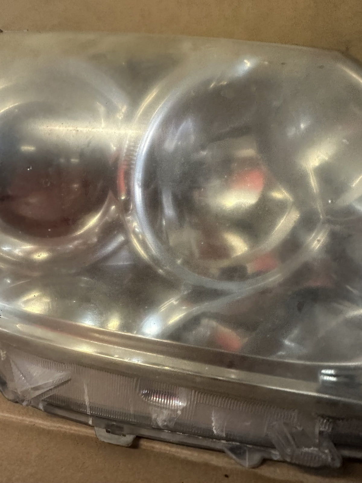 2007 Toyota Aurion - Right Headlight