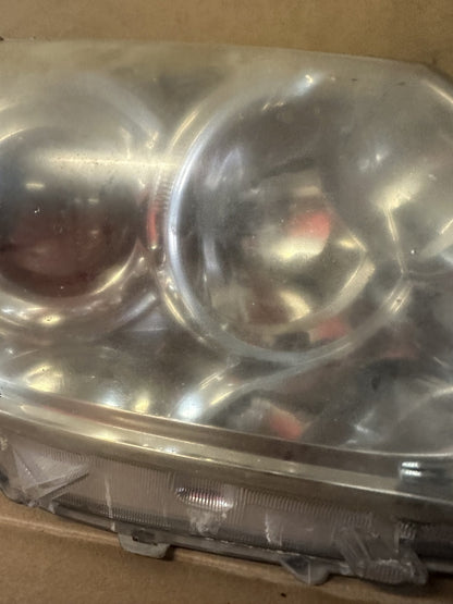 2007 Toyota Aurion - Right Headlight