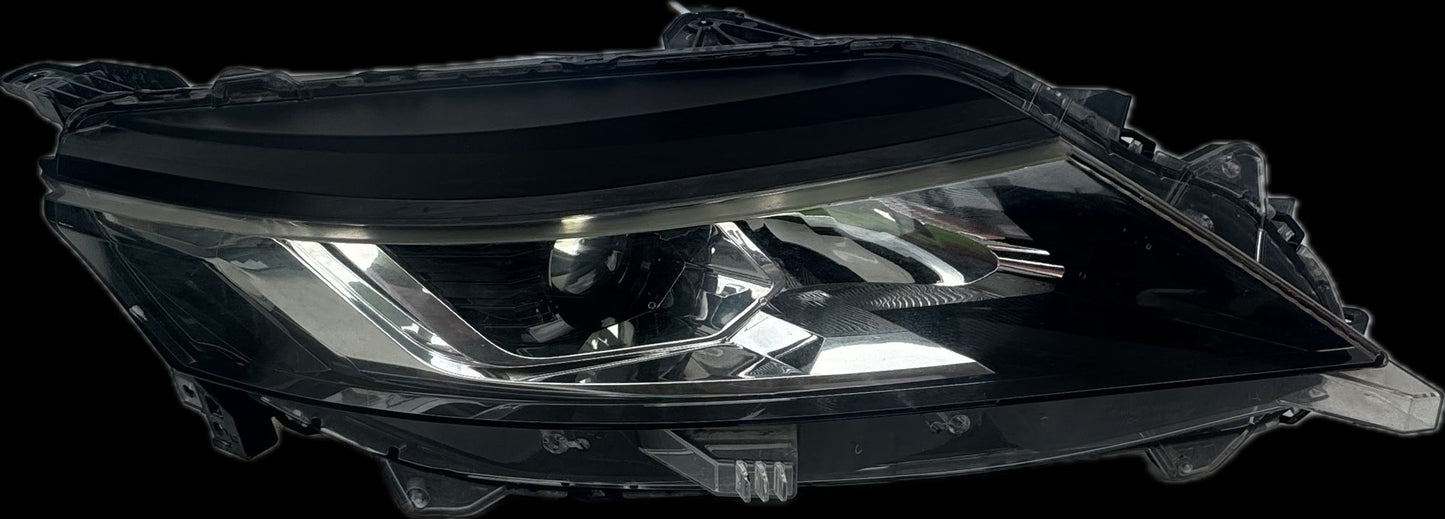2019   Right Headlight