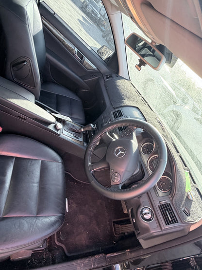 2011 Mercedes-Benz C220  Sedan 
Mercedes-Benz
C220