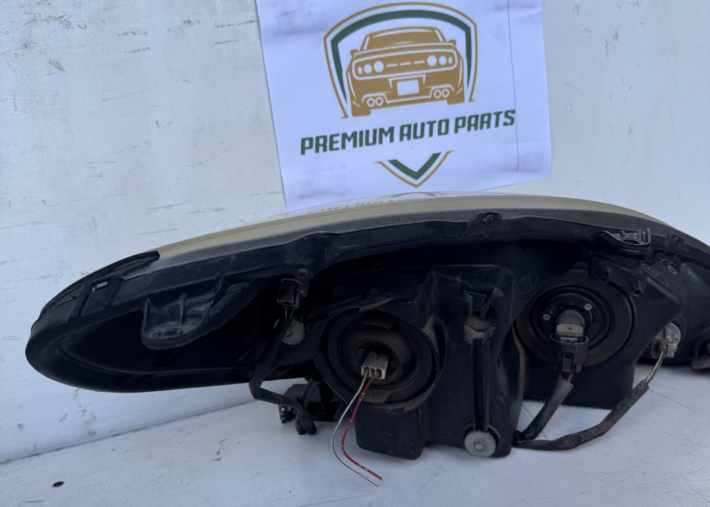 2003   Left Headlight