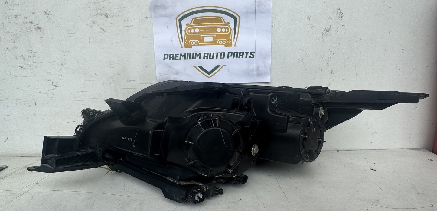 2019   Right Headlight