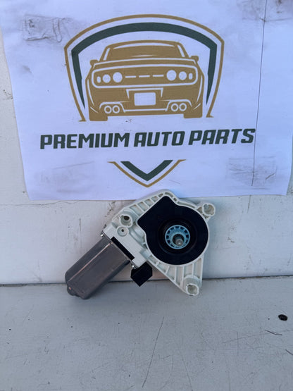 2019 Volkswagen Golf Station Wagon RIGHT FRONT WINDOW MOTOR