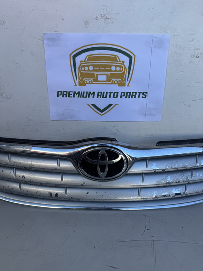 2004 Toyota Corolla Station Wagon Grille 53111-1A500