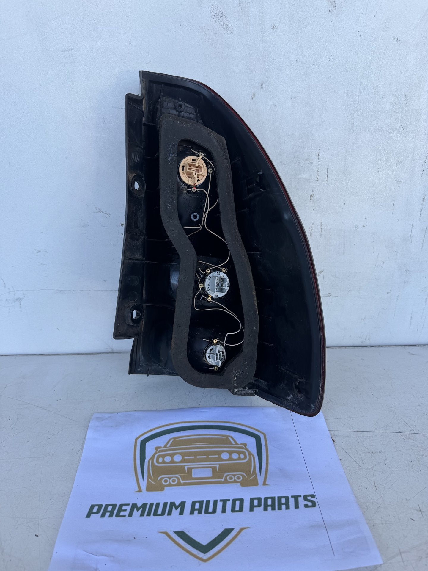 2007 Toyota Land Cruiser Station Wagon Left Taillight