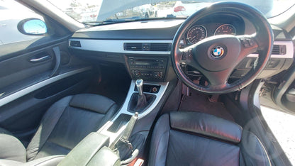 2005 BMW 320i xDrive  Sedan 
BMW
320i xDrive