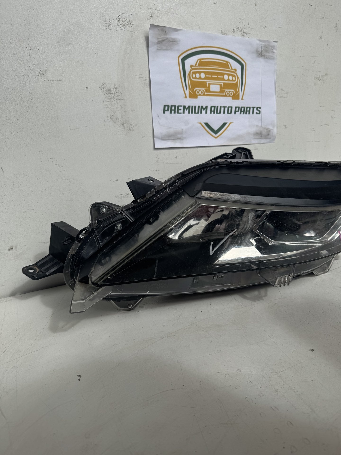 2019   Left Headlight