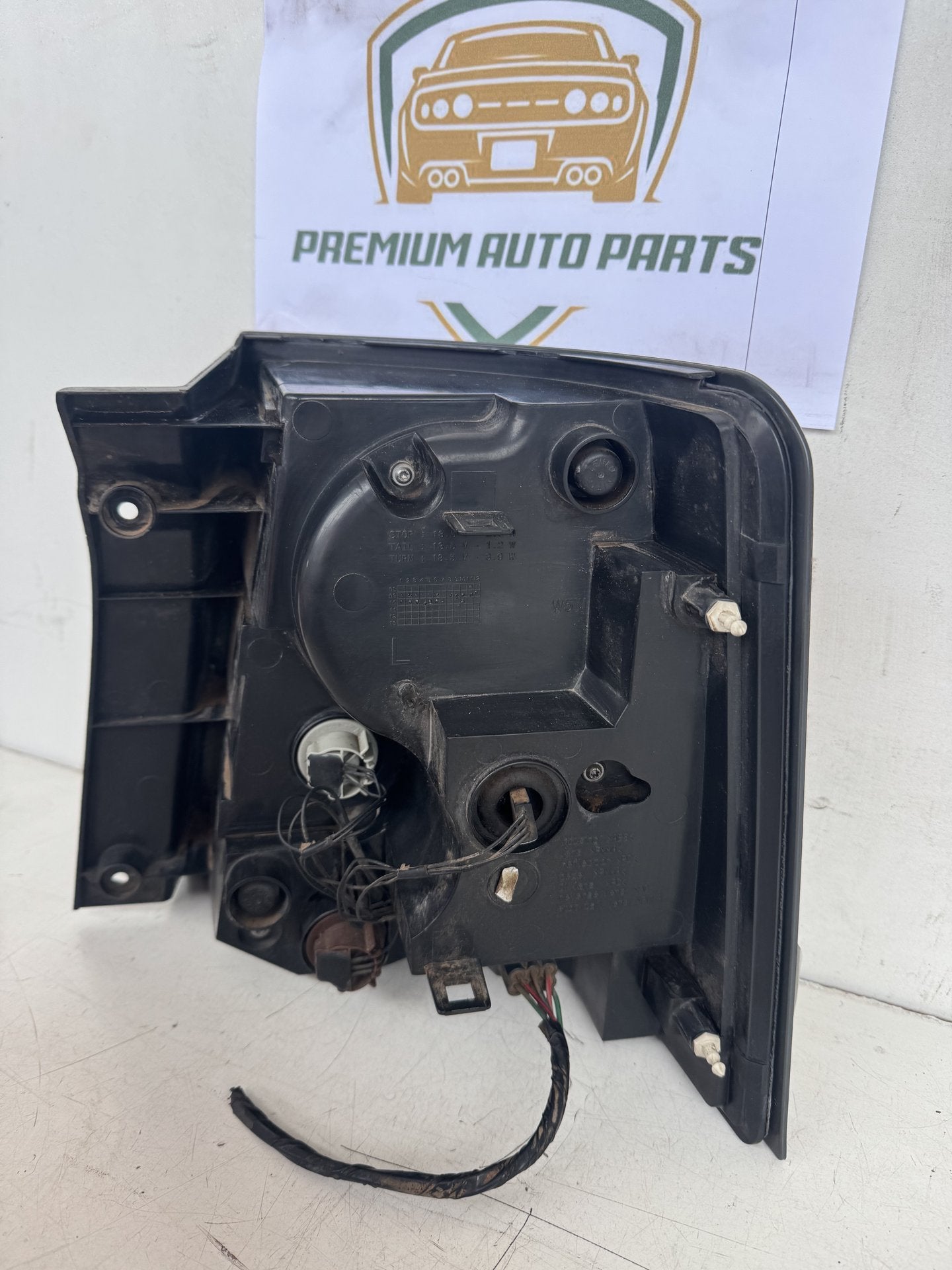 2011 Land Rover Land Rover Station Wagon Left Taillight