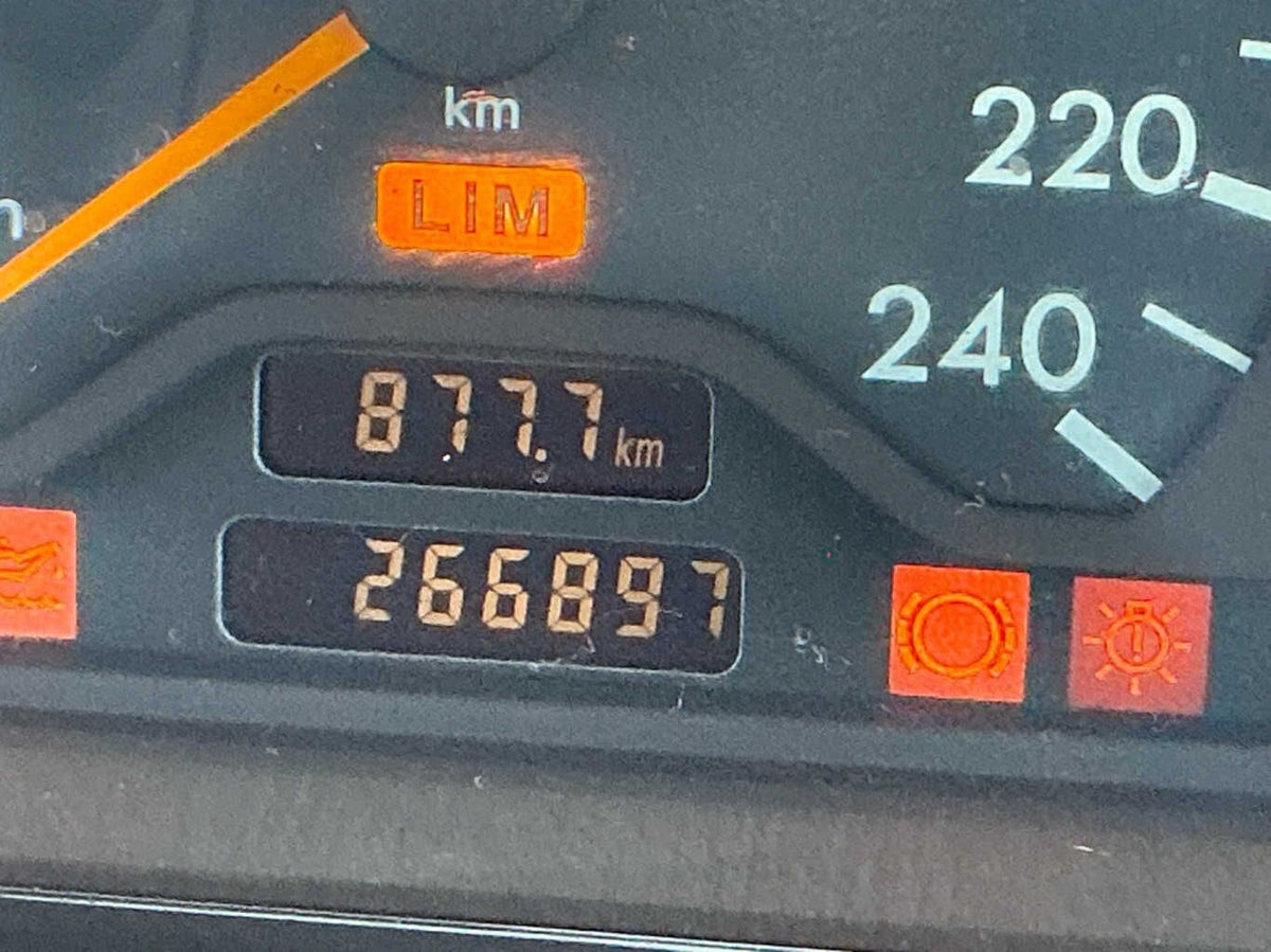 2000 Mercedes-Benz C-Class