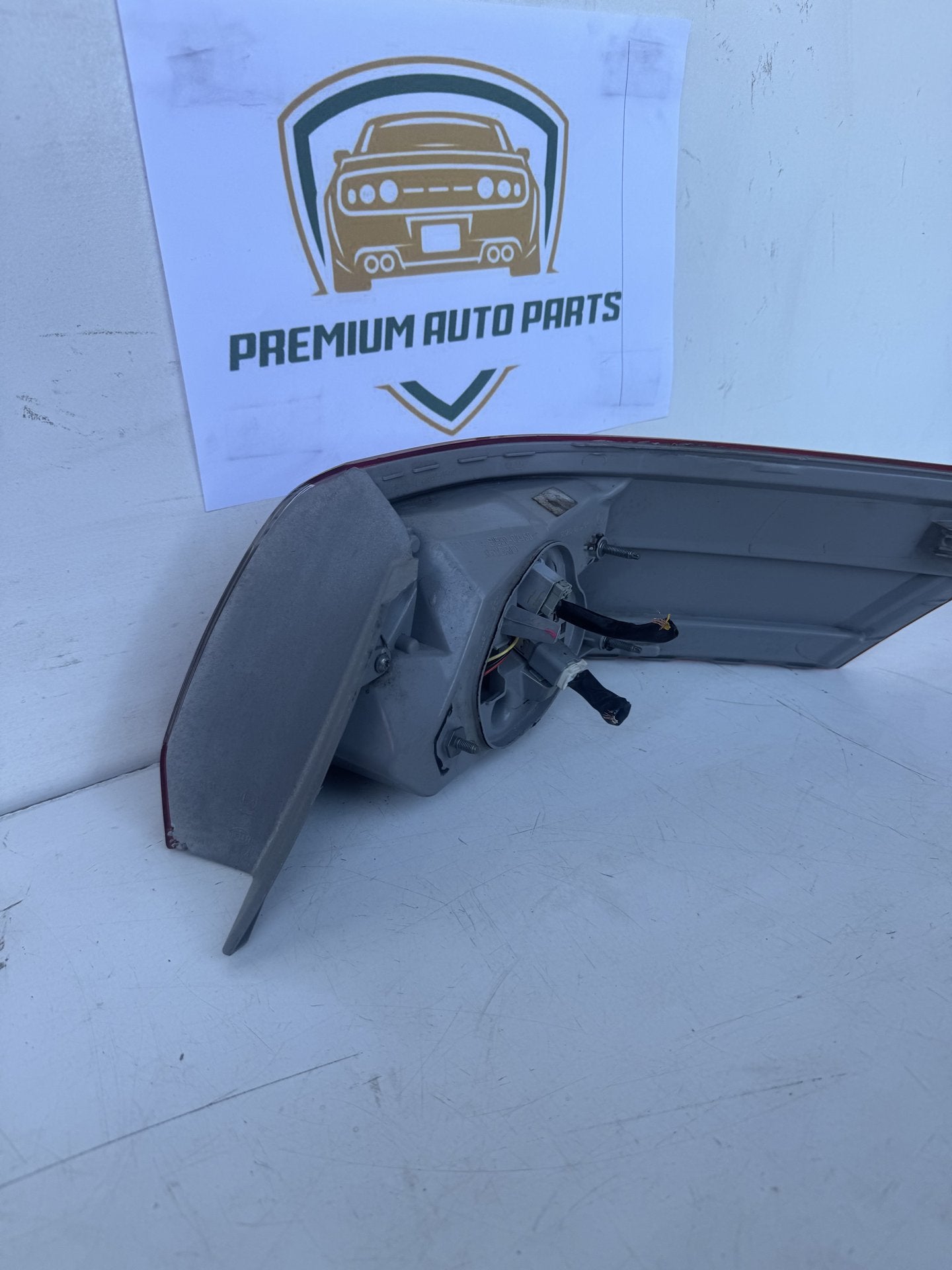 2010  XV40 Left Taillight