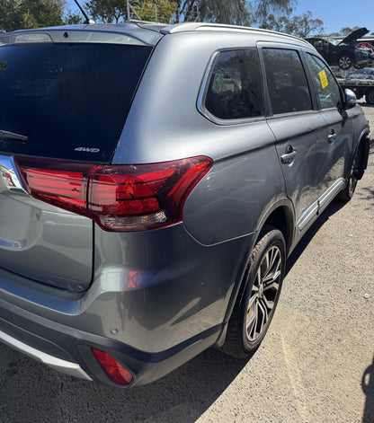 2016 Mitsubishi Outlander GF*W