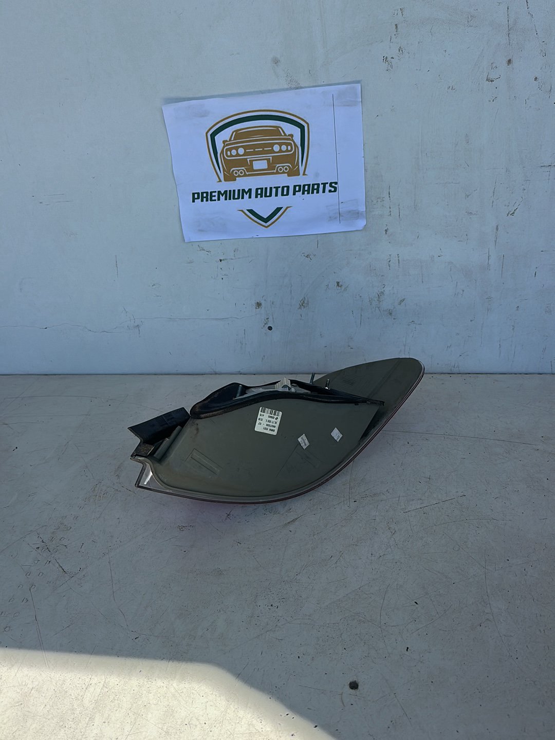 2005 BMW 740i Sedan Left Taillight