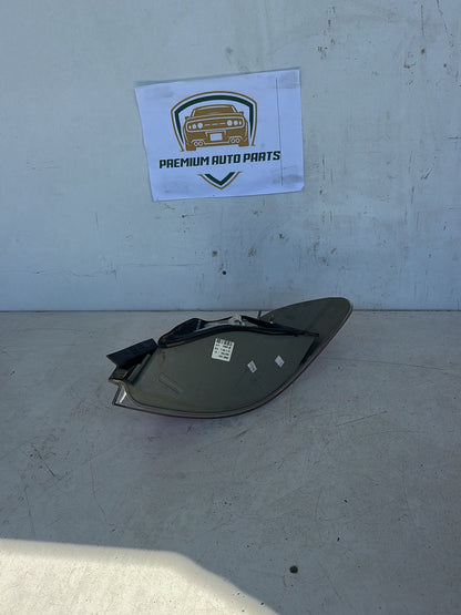2005 BMW 740i Sedan Left Taillight