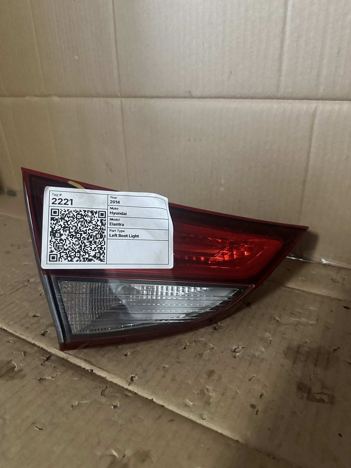 2014 Hyundai Elantra MD Sedan Left Boot Light 92404-3X2